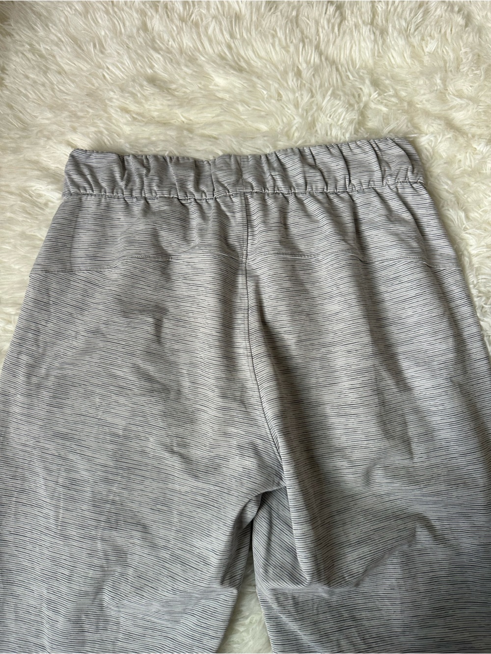 Lululemon On The Fly Pant *28" - Sz 4 - Picture 7 of 9